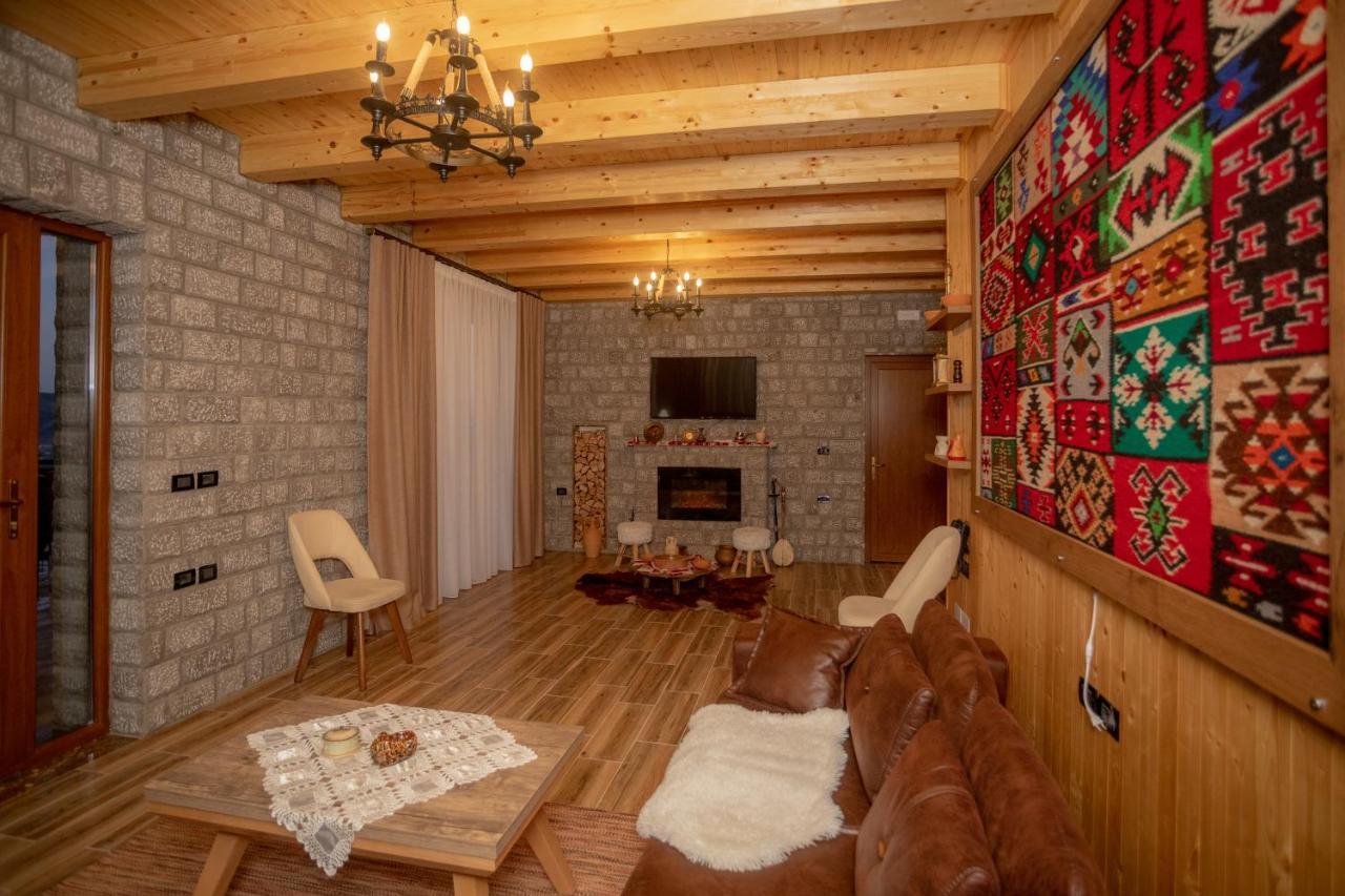 Old House Hotel Canaj Exterior foto