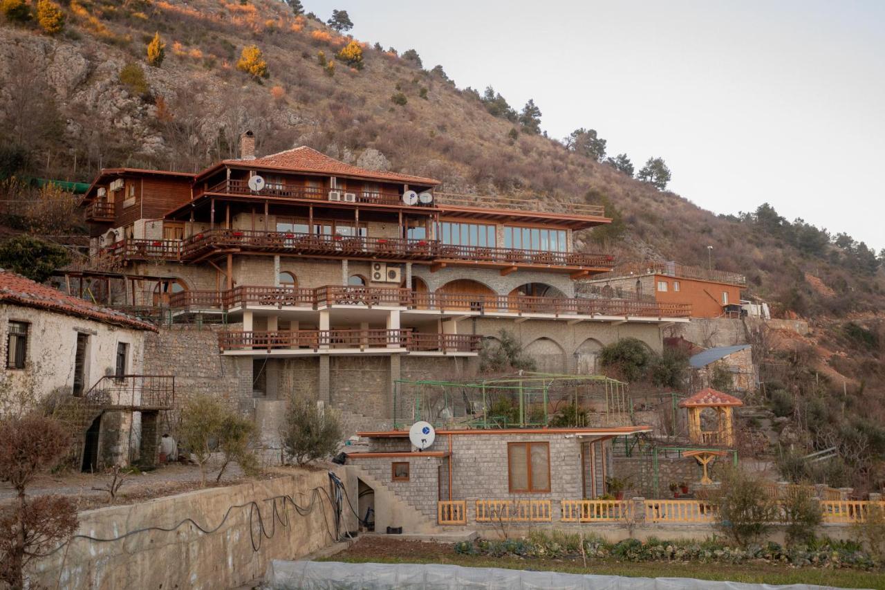 Old House Hotel Canaj Exterior foto