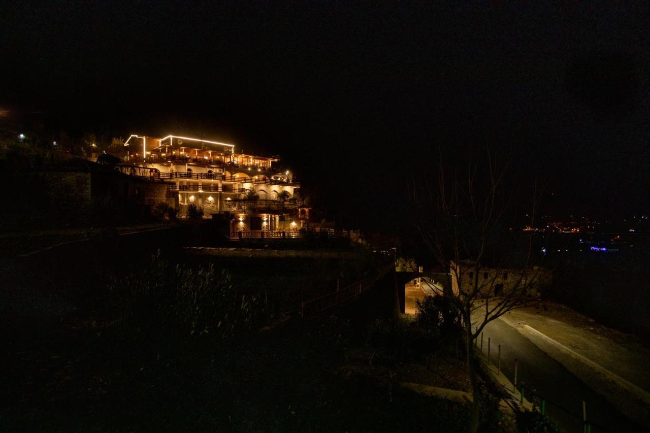 Old House Hotel Canaj Exterior foto